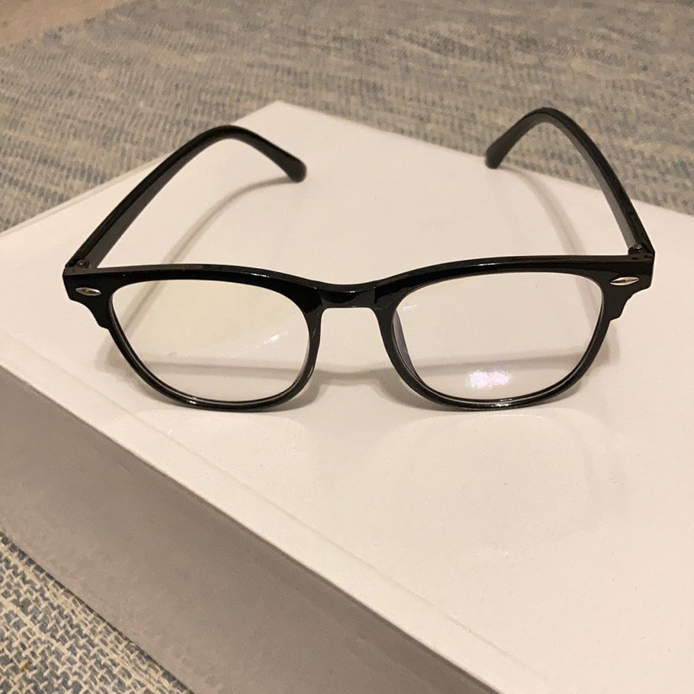 Blue light glasses